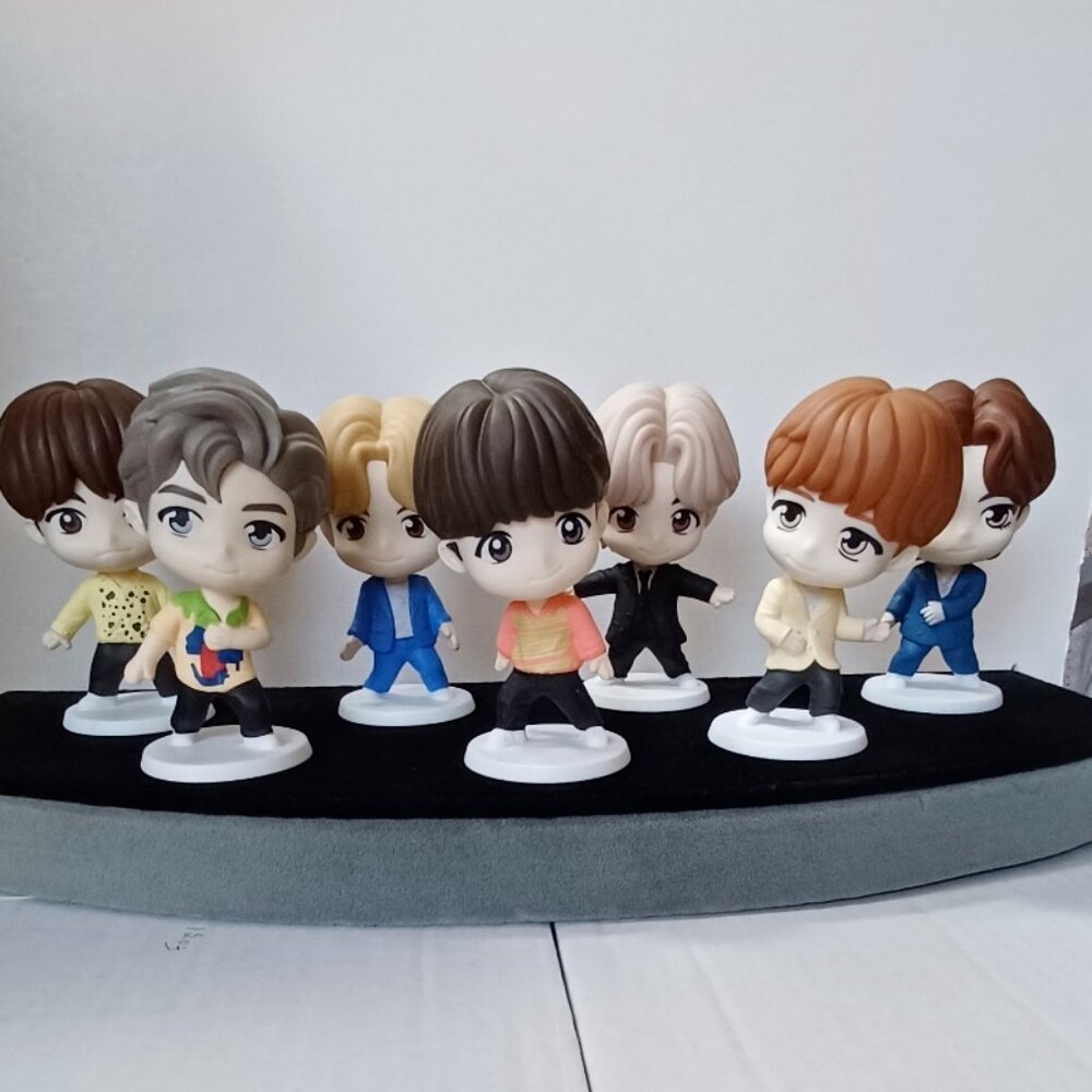 2025 McDonalds BTS Tiny Tan Complete Set of 7 Happy Meal Toys in Original Boxes